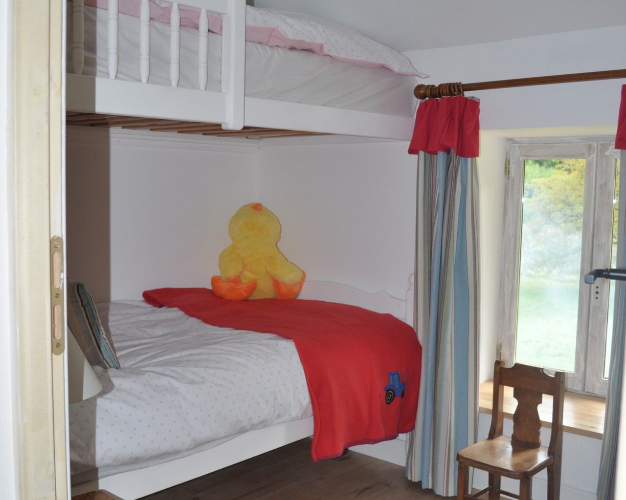 Sol du Mazel: Rose barn bunk bed room
