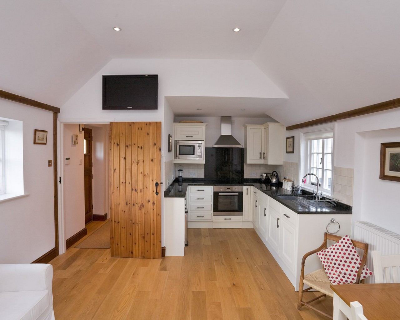 Willow Cottage: Willow cottage kitchen